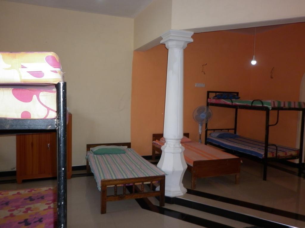 Seetha'S Hostel 尼甘布 客房 照片